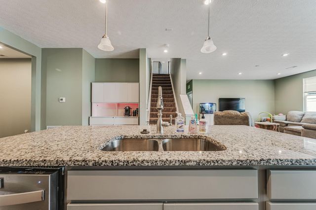 1187 Lake Forest Drive, Hebron, OH 43025