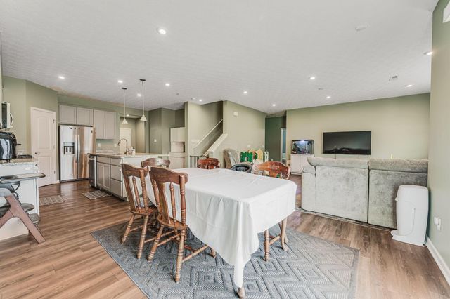 1187 Lake Forest Drive, Hebron, OH 43025