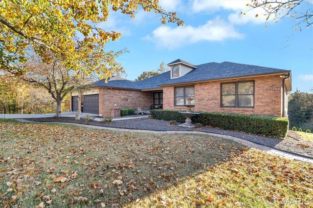 2075 Meaghan Lane, Pacific, MO 63069