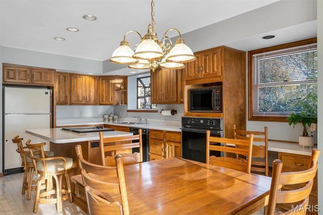 2075 Meaghan Lane, Pacific, MO 63069