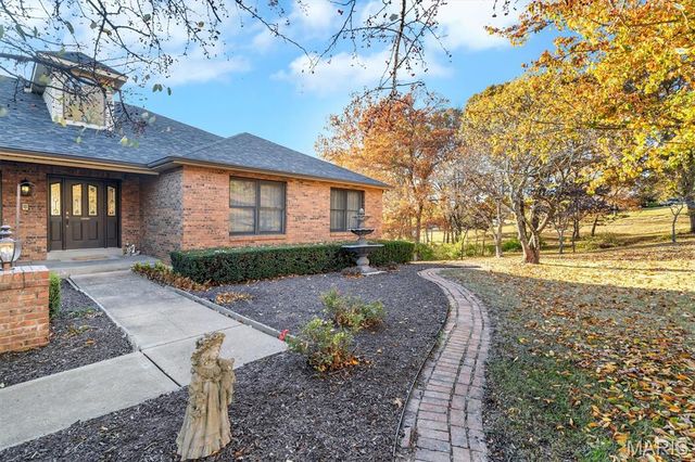 2075 Meaghan Lane, Pacific, MO 63069