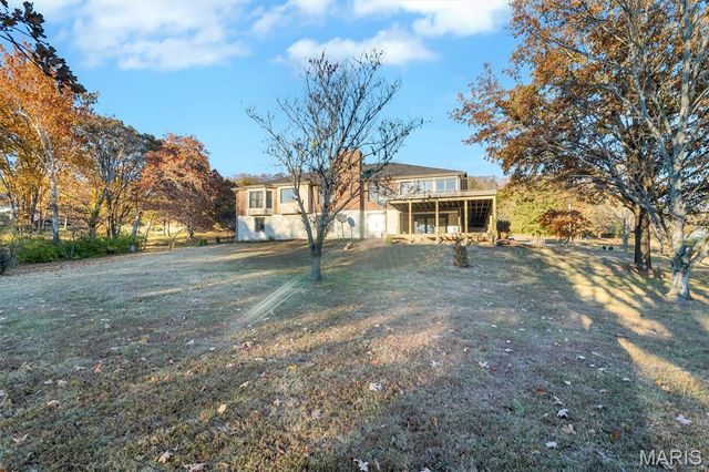 2075 Meaghan Lane, Pacific, MO 63069