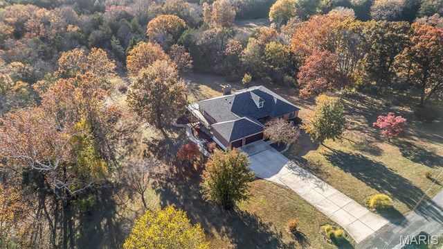 2075 Meaghan Lane, Pacific, MO 63069
