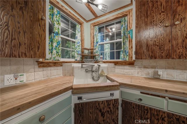 16179 Madrone, Cobb, CA 95426