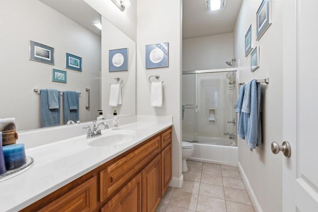 347 E Milgeo Ave, Ripon, CA 95366