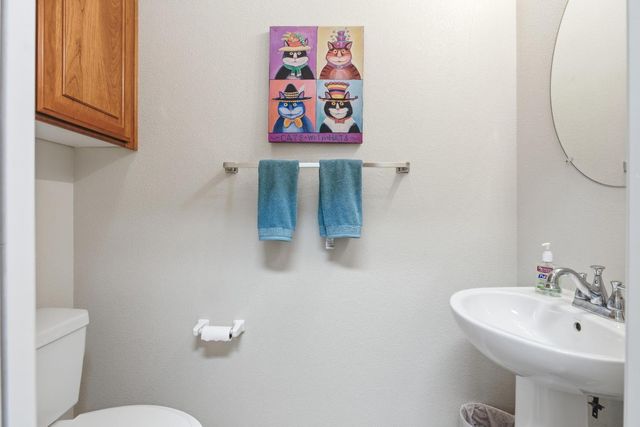 347 E Milgeo Ave, Ripon, CA 95366