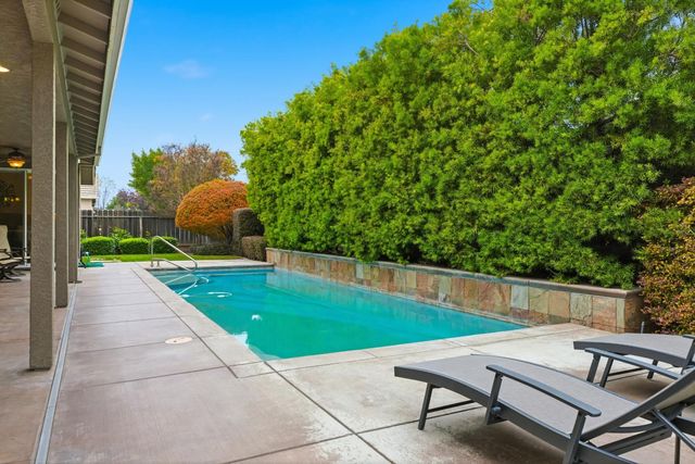 347 E Milgeo Ave, Ripon, CA 95366