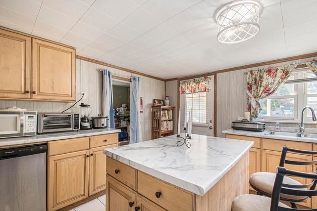 1408 Silverbrook Avenue, Niles City, MI 49120