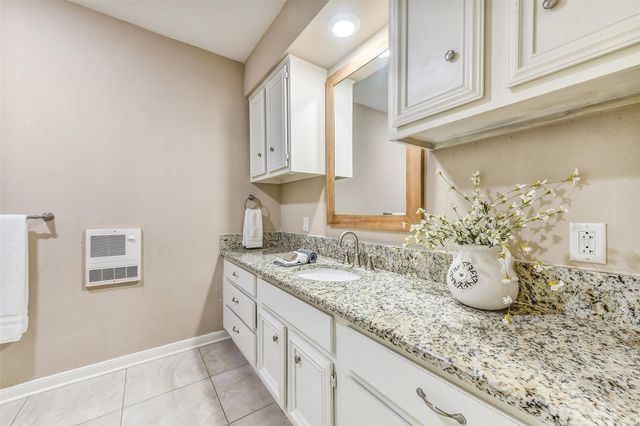 3358 County Road 172, Alvin, TX 77511