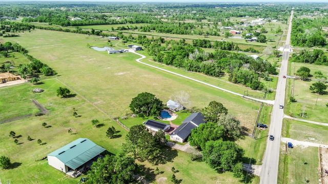 3358 County Road 172, Alvin, TX 77511