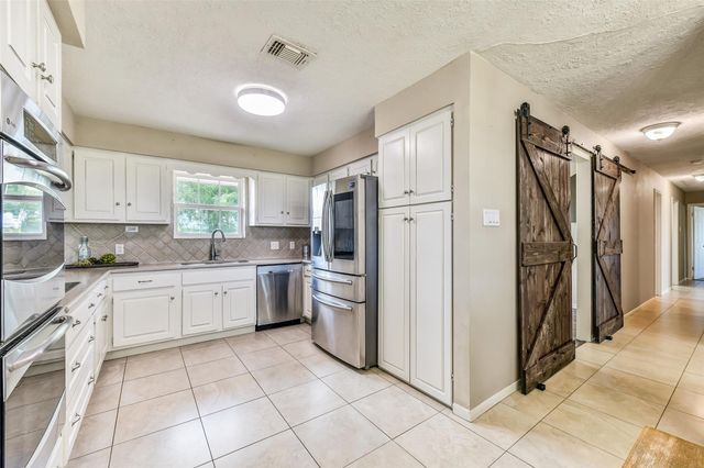 3358 County Road 172, Alvin, TX 77511