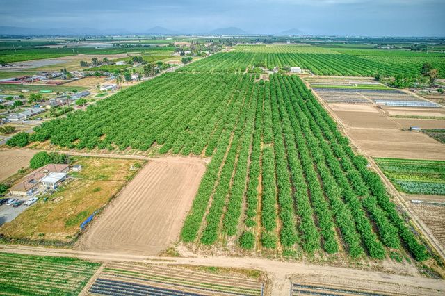 1581 S Temperance Avenue, Fresno, CA 93727