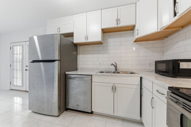 750 McPherson Dr, Nashville, TN 37221