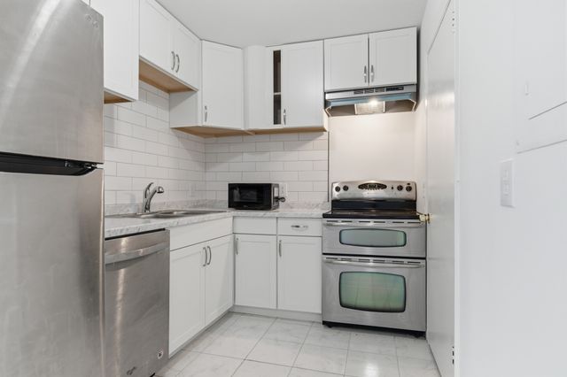 750 McPherson Dr, Nashville, TN 37221