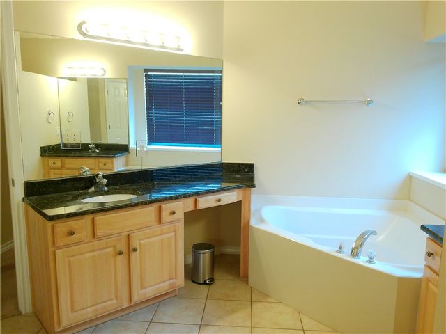 6009 Suffolk Dr, Corpus Christi, TX 78414