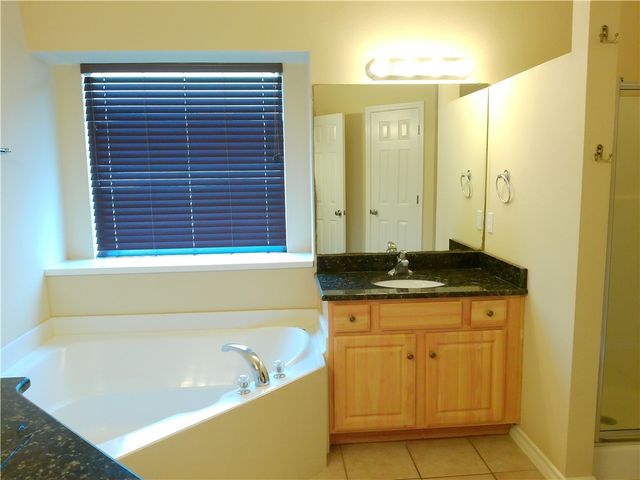 6009 Suffolk Dr, Corpus Christi, TX 78414