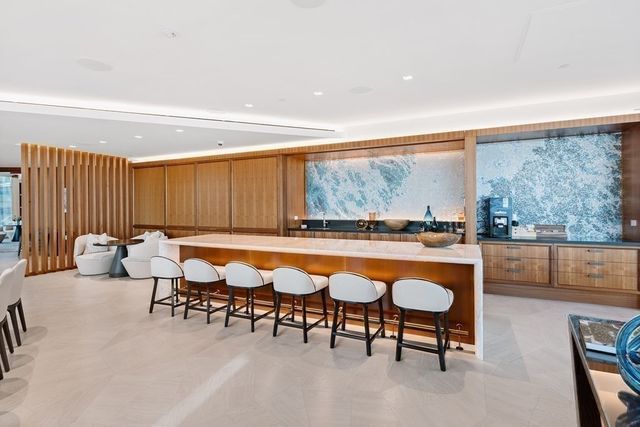 150 Seaport Blvd 11C, Boston, MA 02210