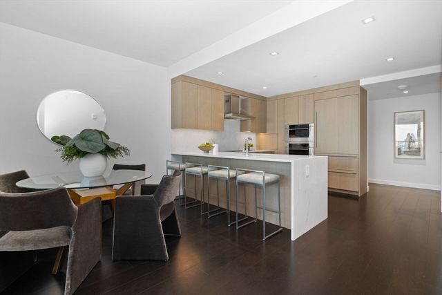 150 Seaport Blvd 11C, Boston, MA 02210