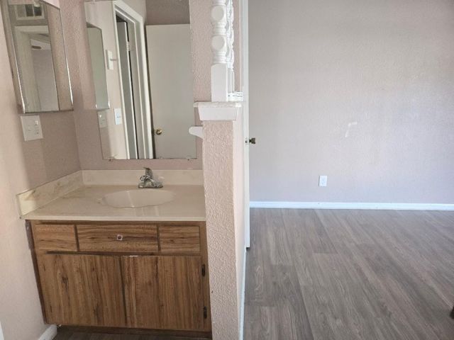250 El Dorado 296, Webster, TX 77598