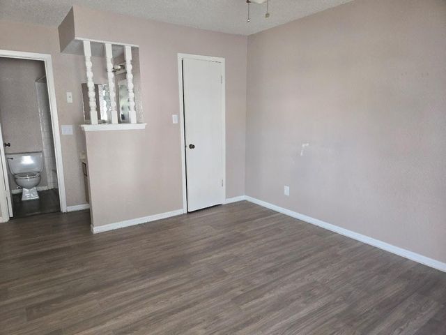 250 El Dorado 296, Webster, TX 77598