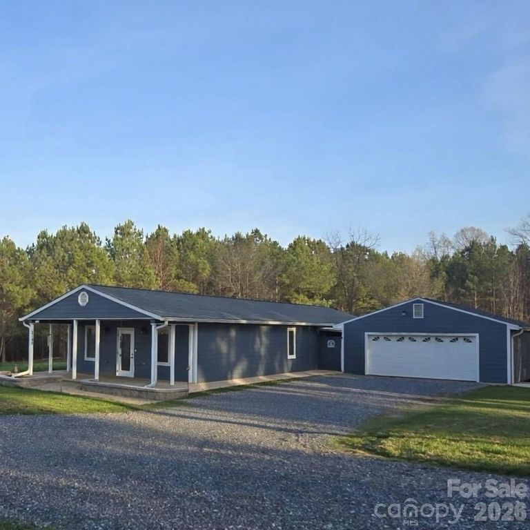 2148 Hewitt Road, Claremont, NC 28610