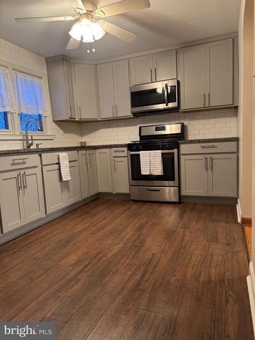 3 JEROME PL #2, North Brunswick, NJ 08902