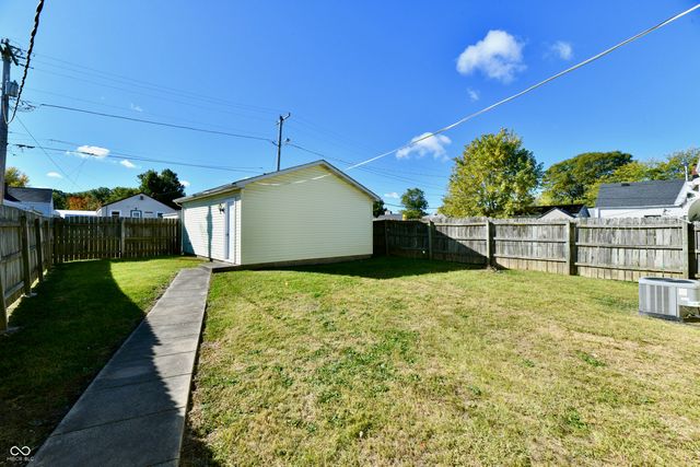 423 E 37th Street, Anderson, IN 46013