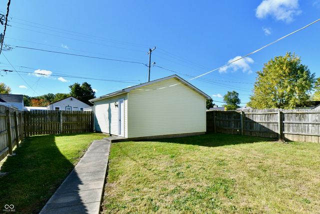 423 E 37th Street, Anderson, IN 46013