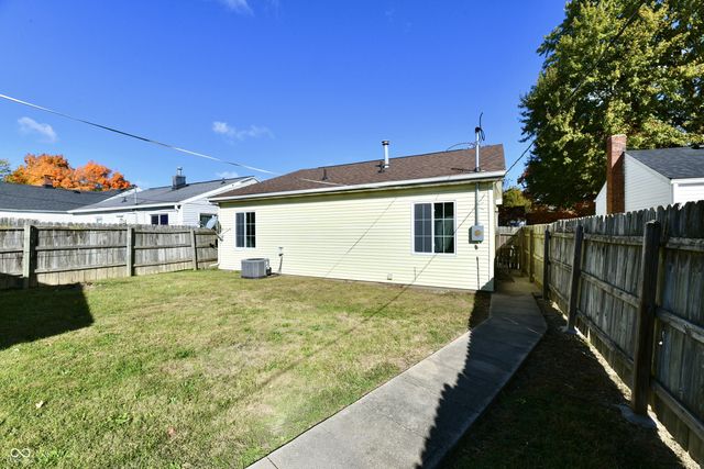 423 E 37th Street, Anderson, IN 46013