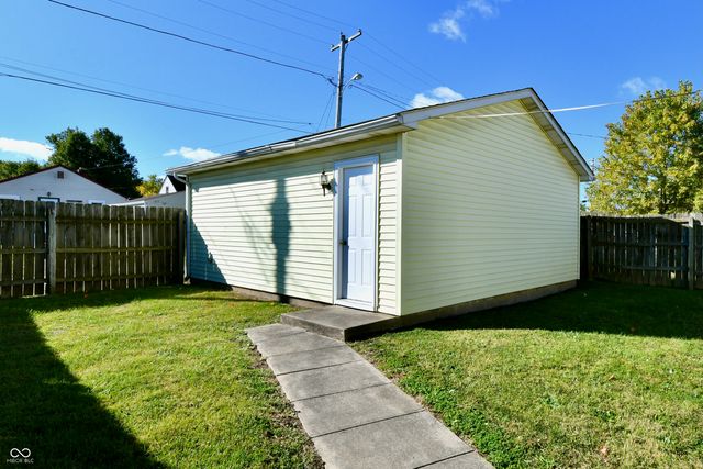 423 E 37th Street, Anderson, IN 46013