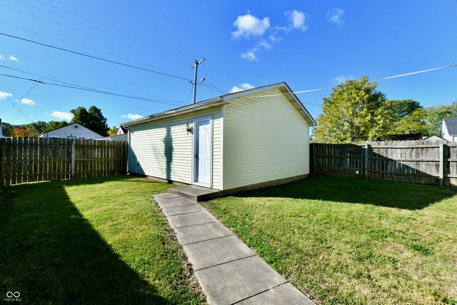 423 E 37th Street, Anderson, IN 46013