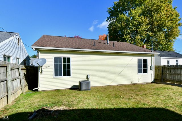 423 E 37th Street, Anderson, IN 46013