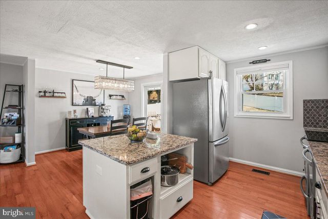 5829 PARAKEET DR, Burke, VA 22015