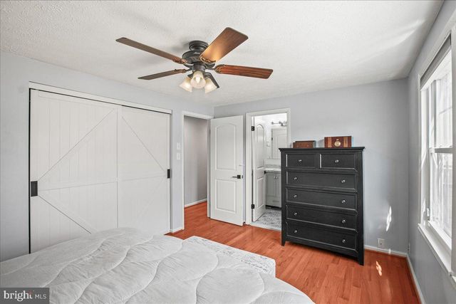 5829 PARAKEET DR, Burke, VA 22015