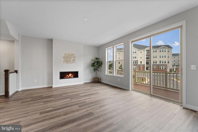 705 SAWBACK SQ NE, Leesburg, VA 20176