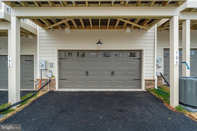 705 SAWBACK SQ NE, Leesburg, VA 20176