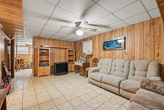 5439 N Neva Avenue, Chicago, IL 60656
