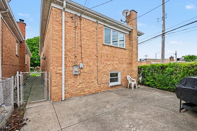 5439 N Neva Avenue, Chicago, IL 60656