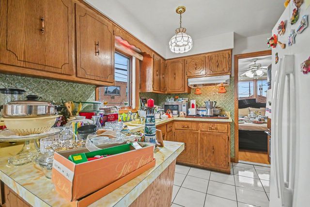 5439 N Neva Avenue, Chicago, IL 60656