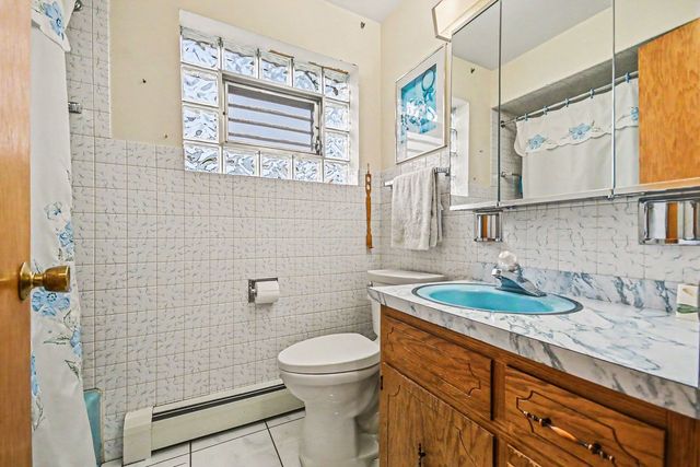 5439 N Neva Avenue, Chicago, IL 60656