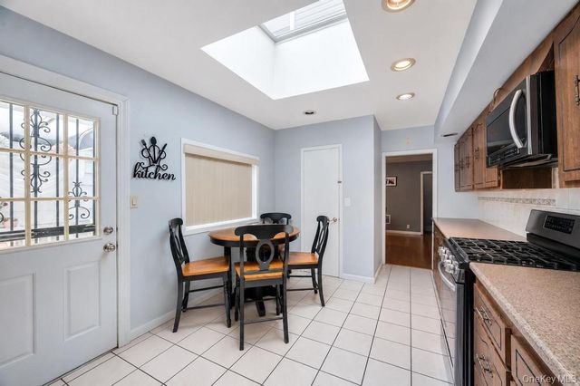 8913 84th Street, Woodhaven, NY 11421