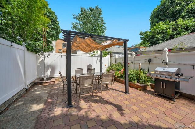 8913 84th Street, Woodhaven, NY 11421