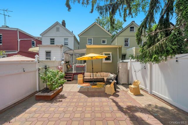 8913 84th Street, Woodhaven, NY 11421