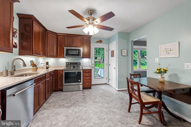 6415 HICKORY LN, Sykesville, MD 21784