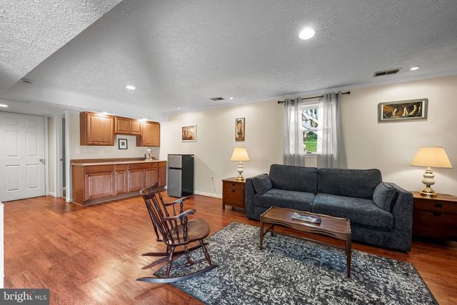 6415 HICKORY LN, Sykesville, MD 21784
