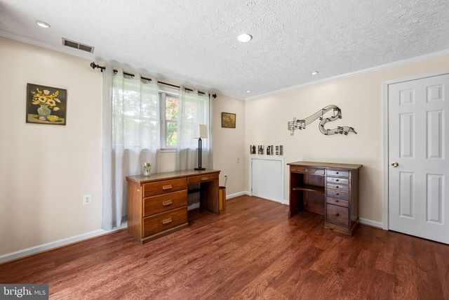6415 HICKORY LN, Sykesville, MD 21784