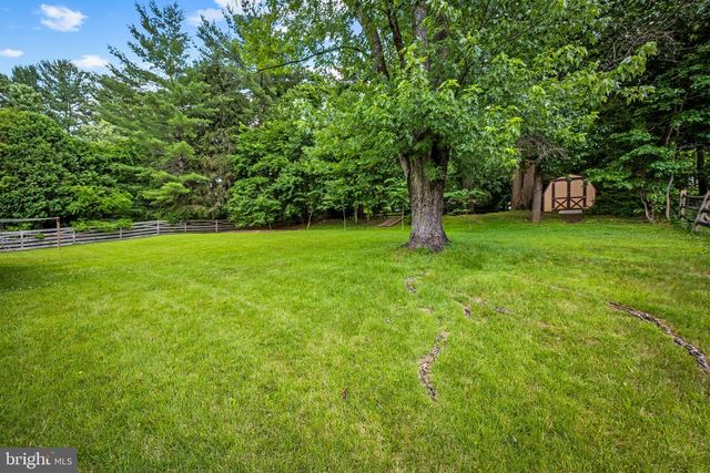 6415 HICKORY LN, Sykesville, MD 21784