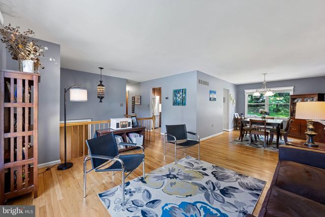 6415 HICKORY LN, Sykesville, MD 21784