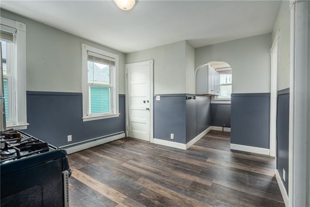 12 Louisburg Place, Providence, RI 02909