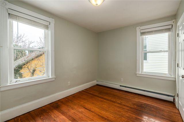 12 Louisburg Place, Providence, RI 02909